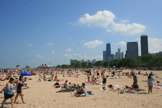 Chicago has some great beaches right near downtown. Apparently we weren't the only ones to notice!